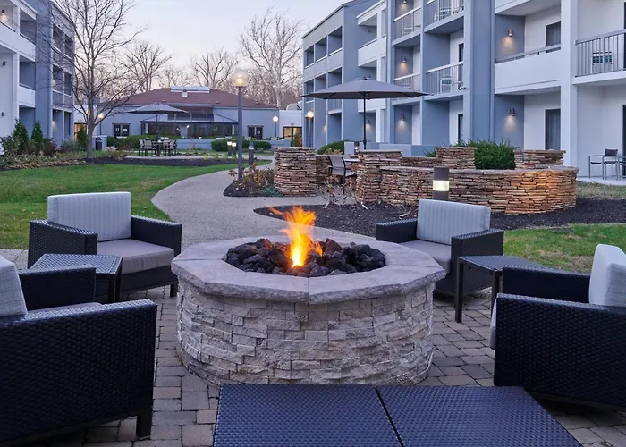 Courtyard By Marriott Indianapolis Castleton